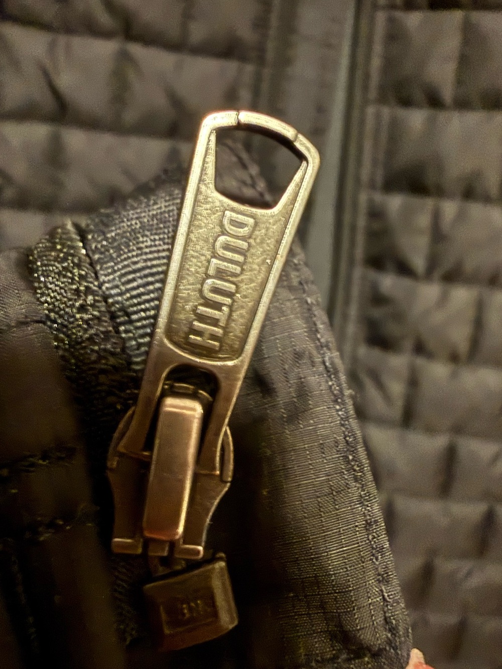 Duluth Men's Black Quilted Vest (XL) - Picture 7 of 9